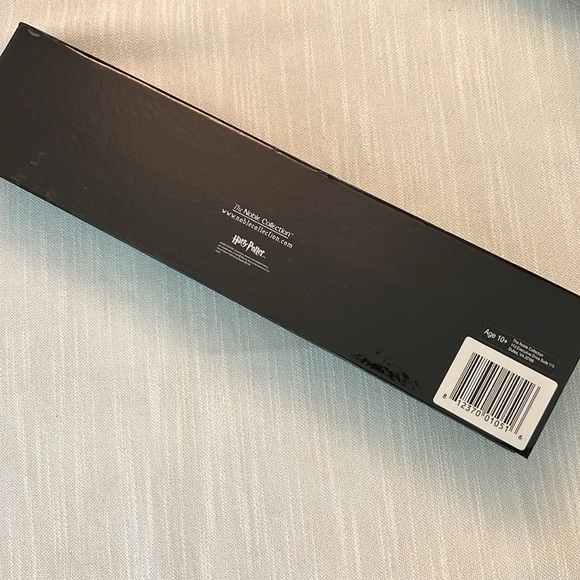 Harry Potter’s Wand That Lights Up 14 Inches long Noble Collection - Picture 8 of 11